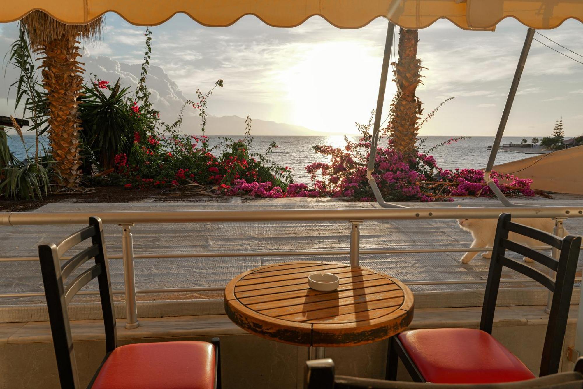 Vila Era Beach Sarandë Exteriör bild