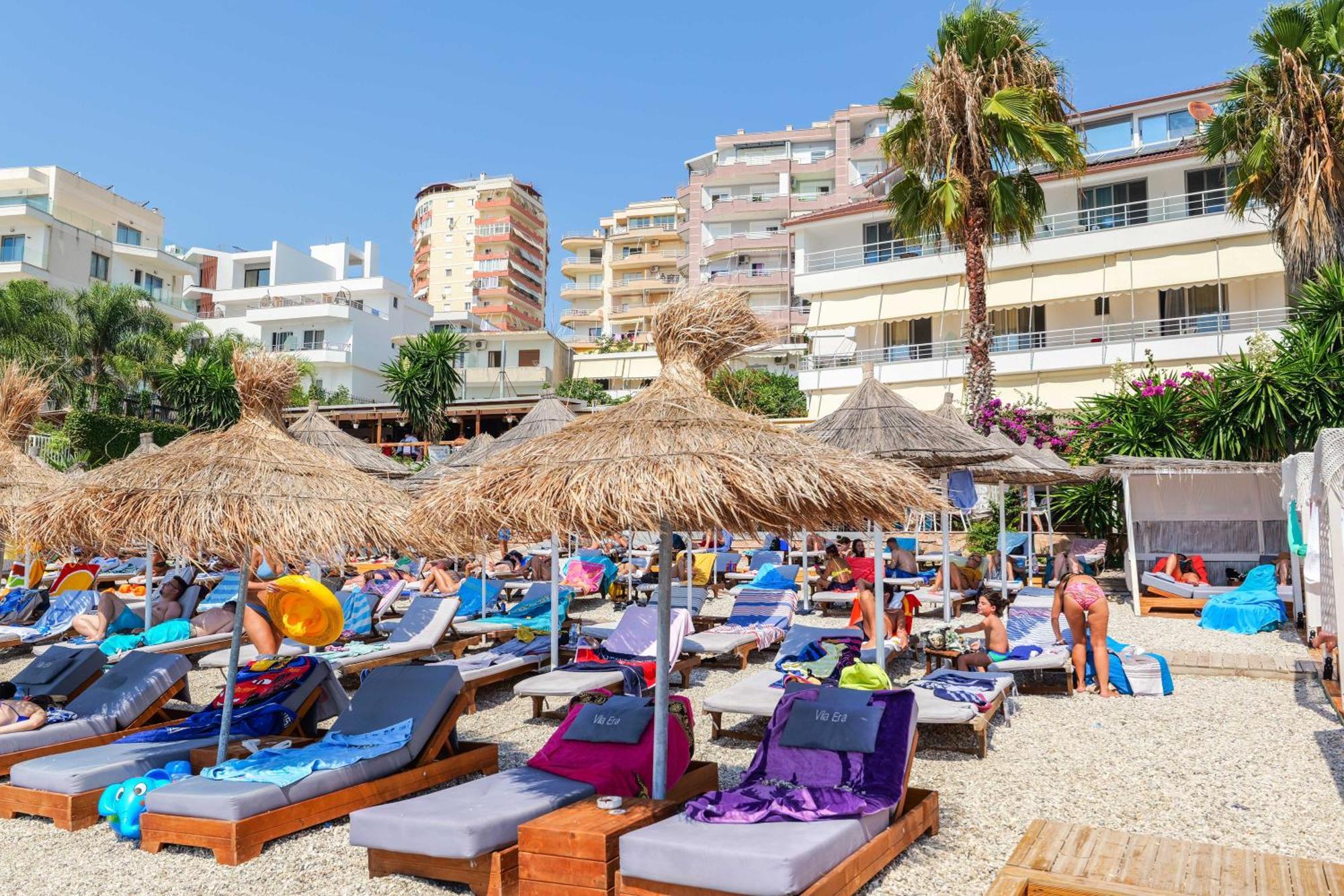 Vila Era Beach Sarandë Exteriör bild