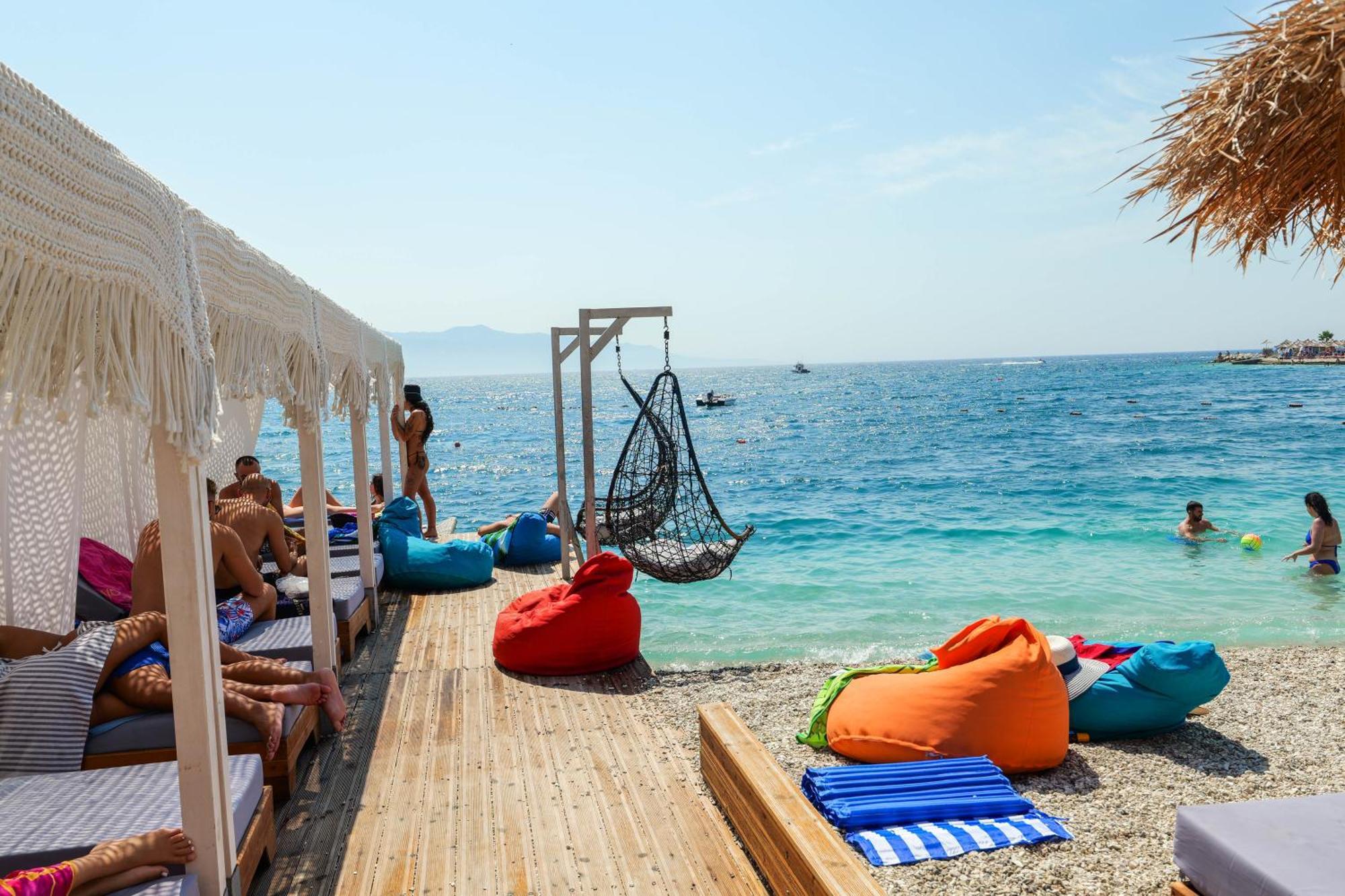 Vila Era Beach Sarandë Exteriör bild