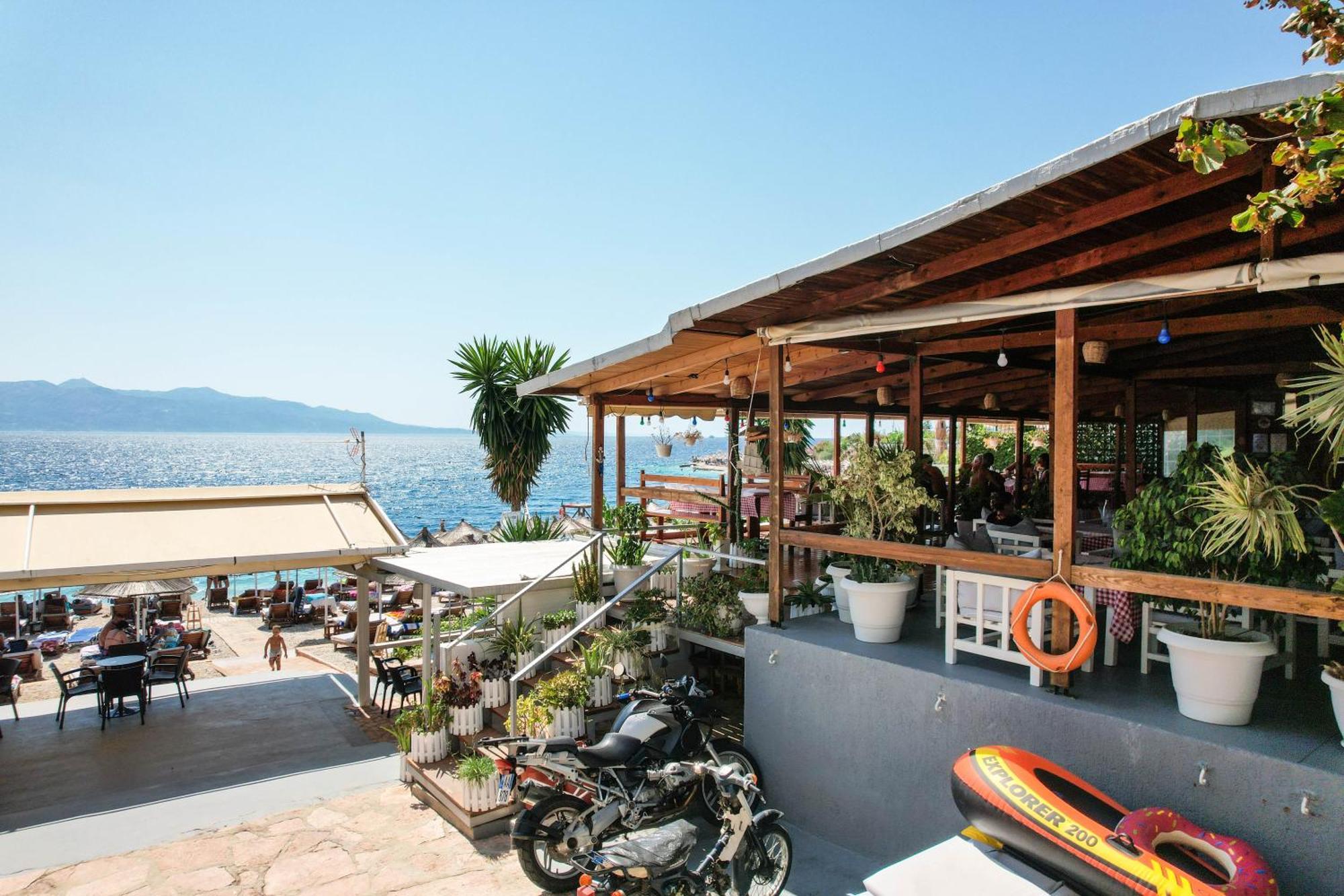 Vila Era Beach Sarandë Exteriör bild