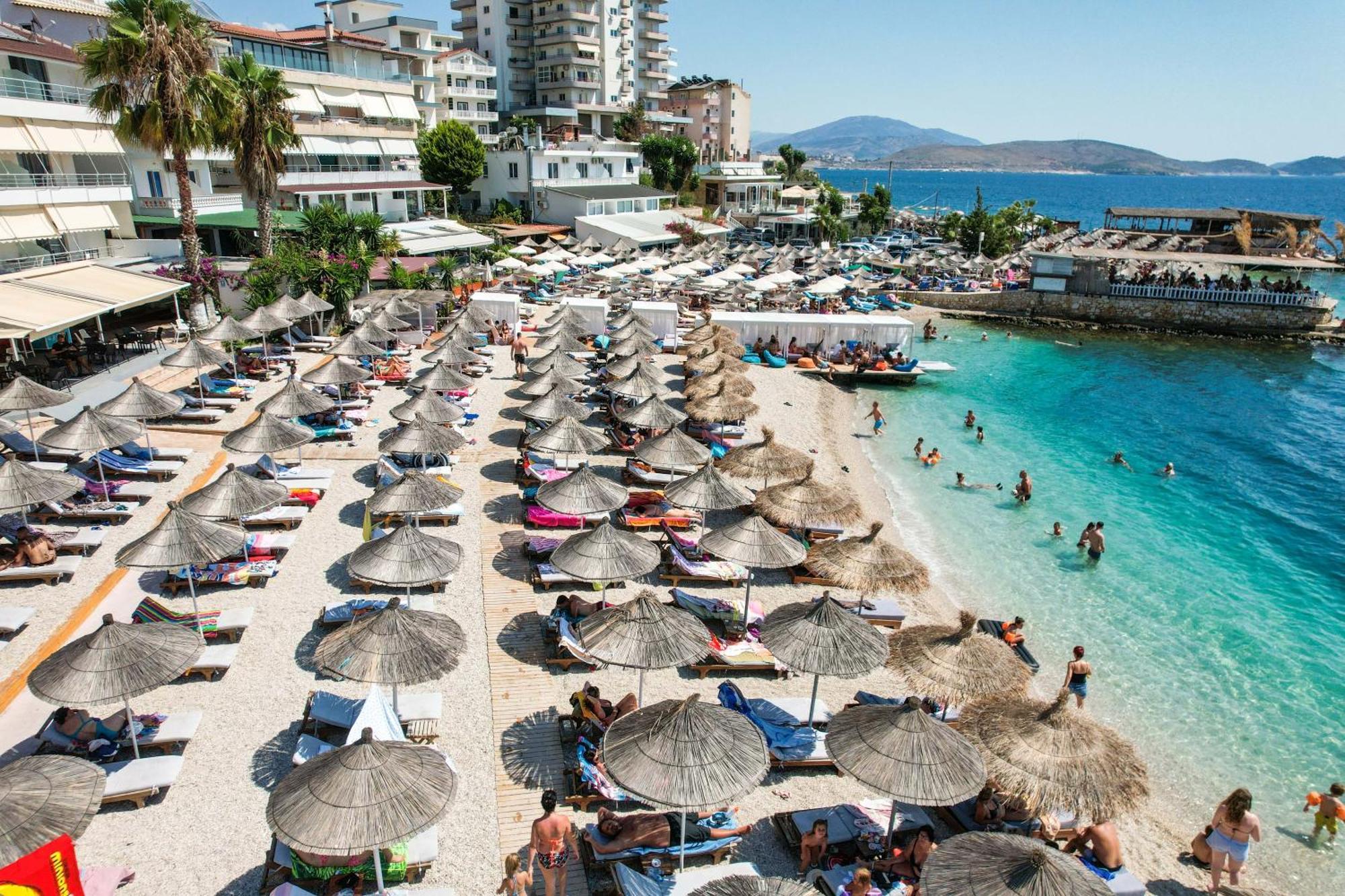 Vila Era Beach Sarandë Exteriör bild