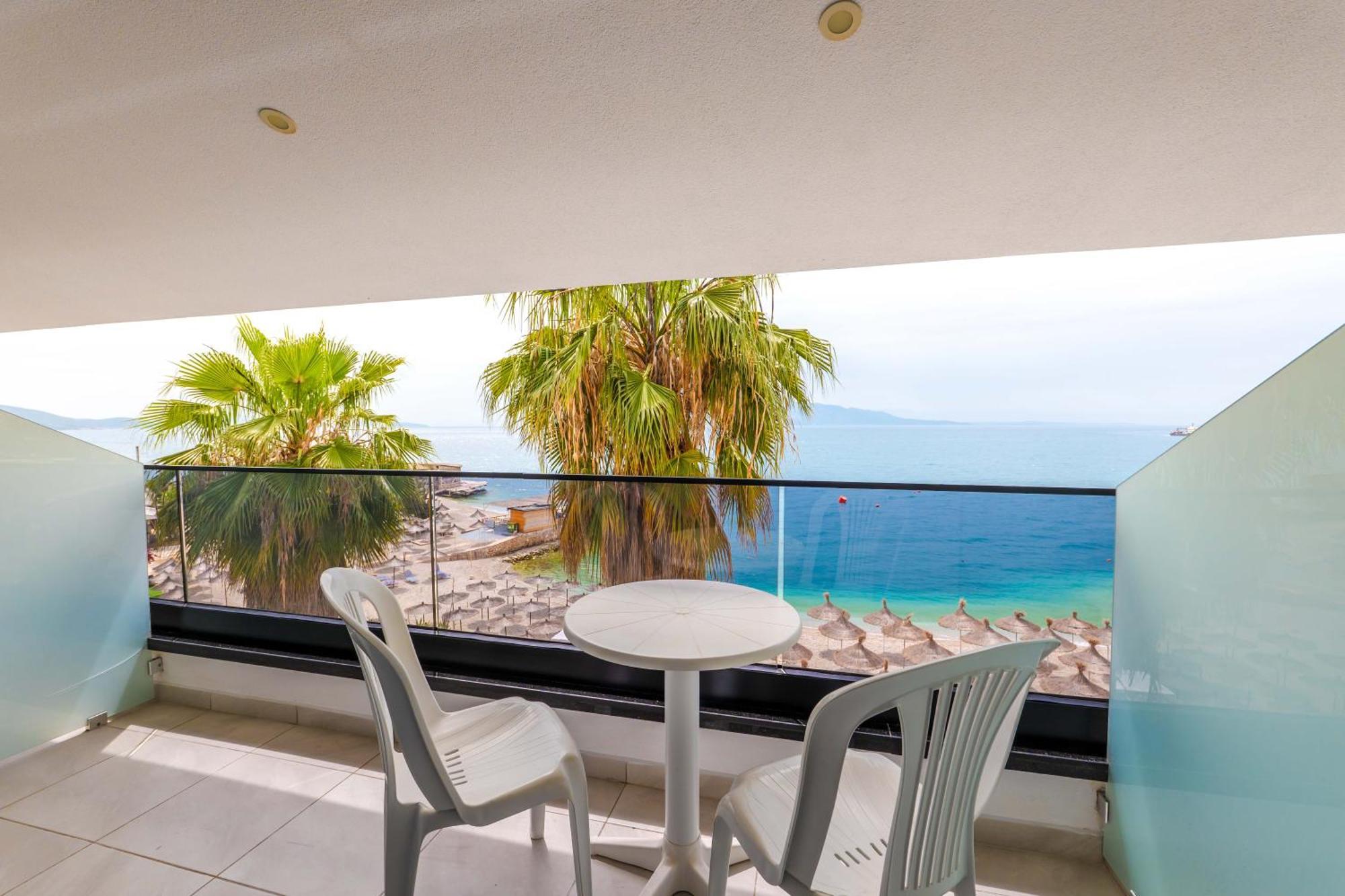 Vila Era Beach Sarandë Exteriör bild