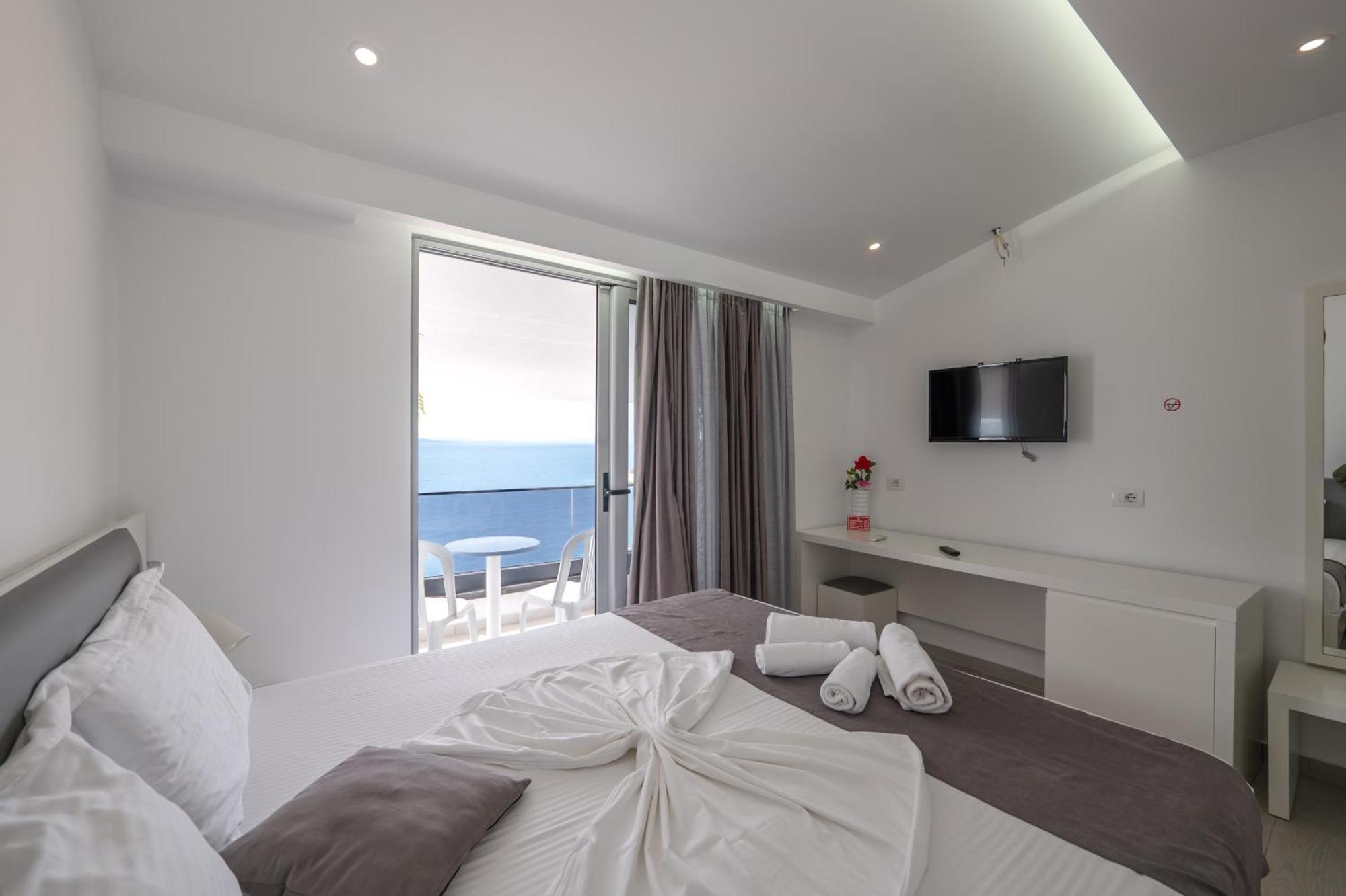 Vila Era Beach Sarandë Exteriör bild